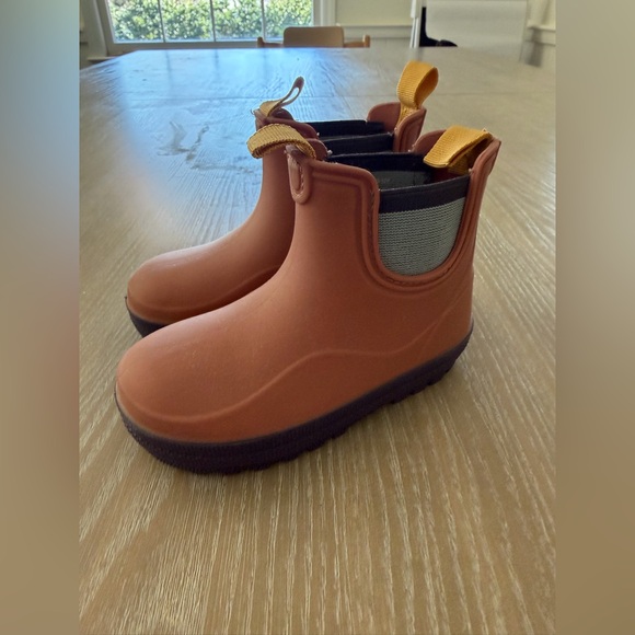 Zara Kids Waterproof Rain Boots - Sandy Pink and Purple, Toddler 6.5 - Picture 2 of 8